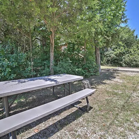 Branson Cabin With Deck Near Table Rock Lake!